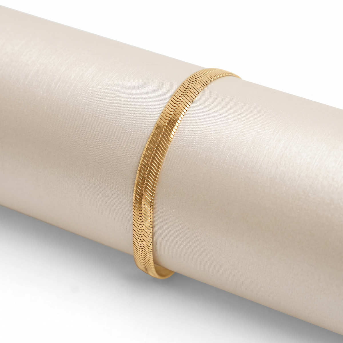 Silk — Flat Chain Bracelet