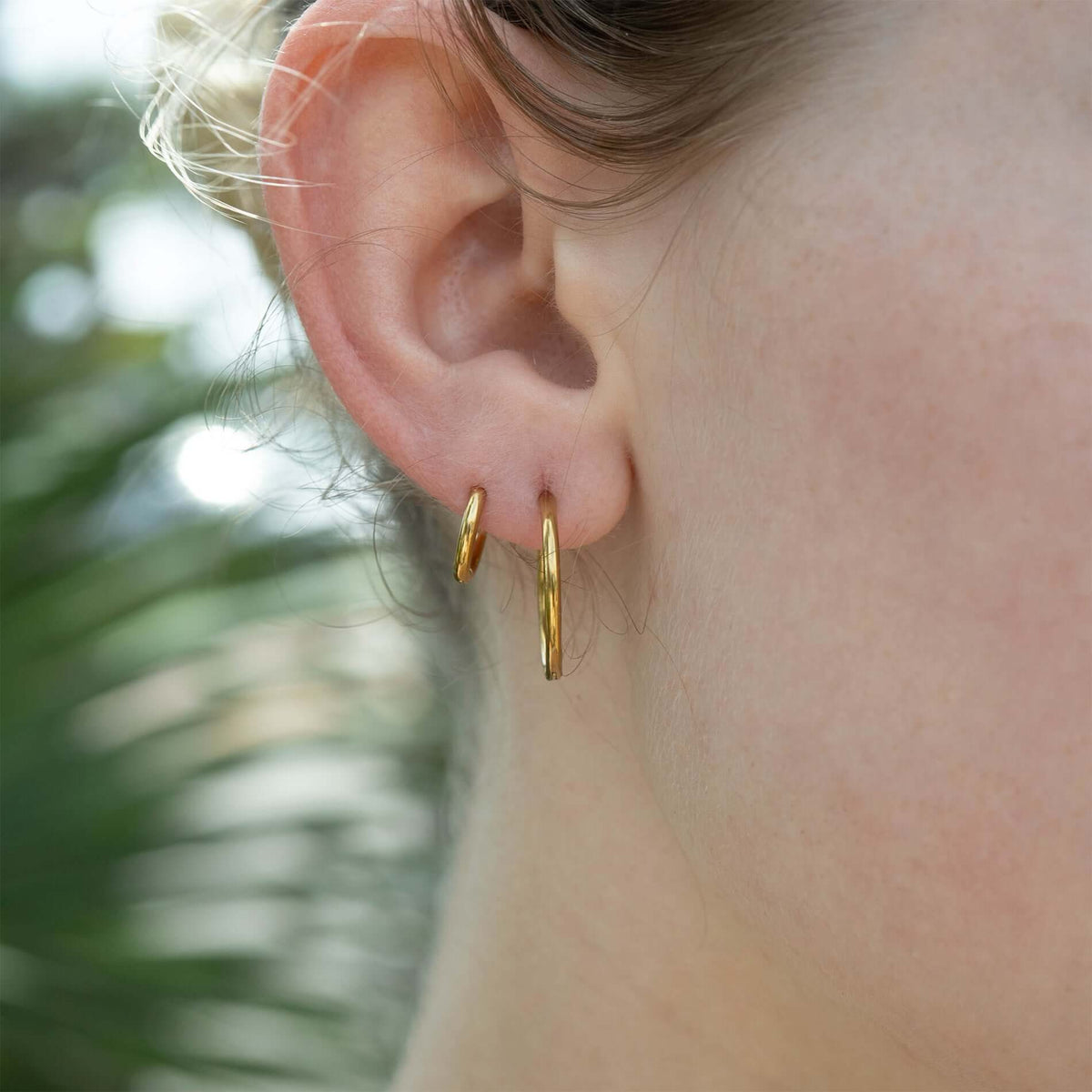Halo — Classic Huggie Hoops