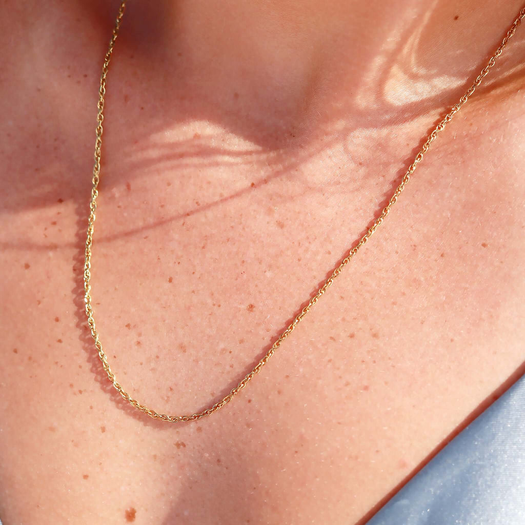 Soie — Collier Chaîne Fine